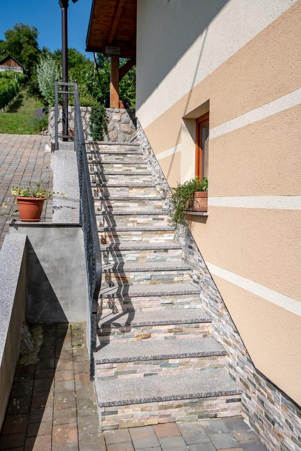 Vineyard Cottage Pod Piramido Dobrnic Buitenkant foto