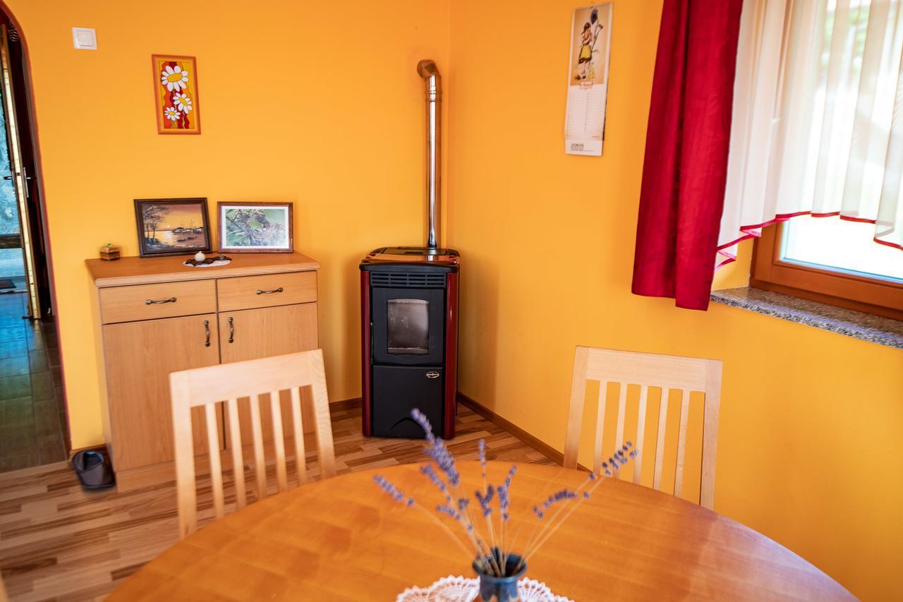 Vineyard Cottage Pod Piramido Dobrnic Buitenkant foto