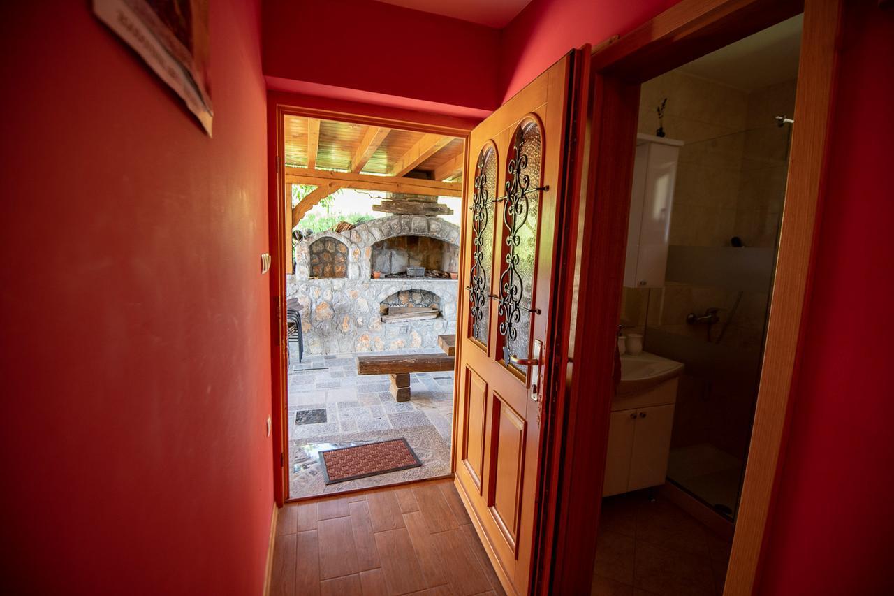Vineyard Cottage Pod Piramido Dobrnic Buitenkant foto